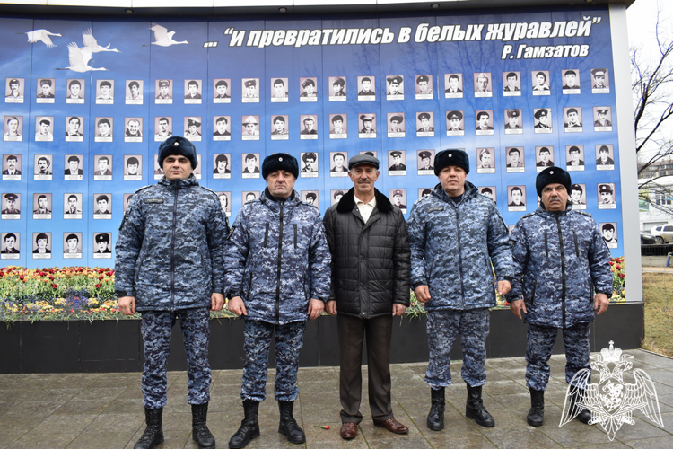 В Дагестане росгвардейцы приняли участие в мероприятиях, посвященных 35-летию вывода советских войск из Афганистана