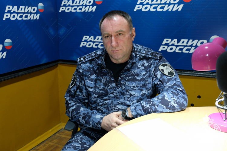 Офицер Росгвардии выступил на дагестанском радио