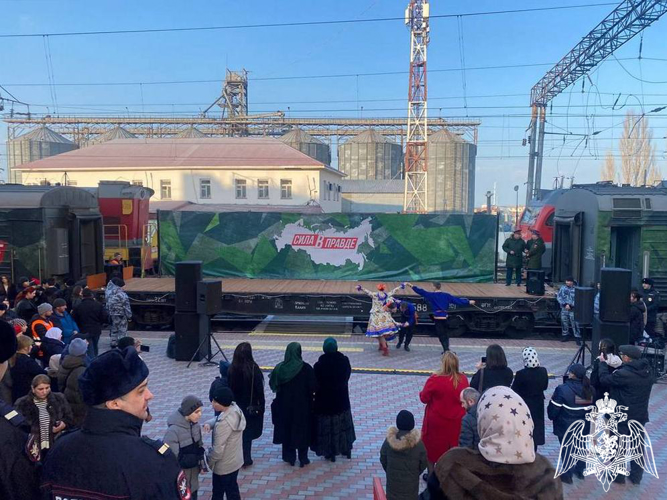 Росгвардия обеспечила безопасность пребывания поезда «Сила в правде» в Дагестане