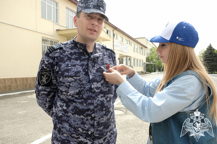 Дагестанские росгвардейцы присоединились к патриотической акции «Георгиевская ленточка»