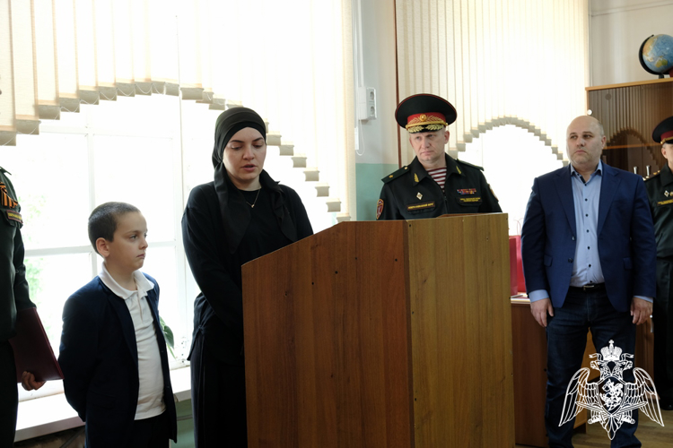 В память о росгвардейце в махачкалинском лицее открыта именная аудитория