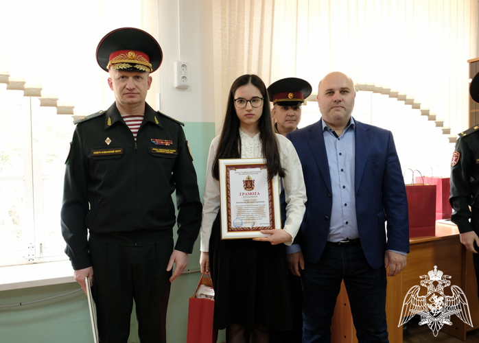 В память о росгвардейце в махачкалинском лицее открыта именная аудитория
