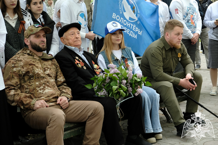 Росгвардейцы провели в Дагестане персональный парад для ветерана Великой Отечественной войны