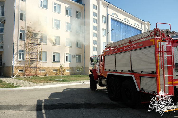 Пожарно-тактические занятия Росгвардии и МЧС прошли в Дагестане
