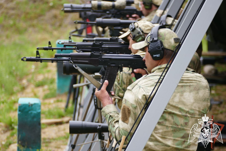 Росгвардейцы из Дагестана стали бронзовыми призерами чемпионата войск по стрельбе из боевого ручного стрелкового оружия 