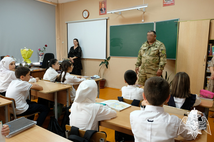 Росгвардейцы в Дагестане присоединились к акции «Наш мир без террора!»
