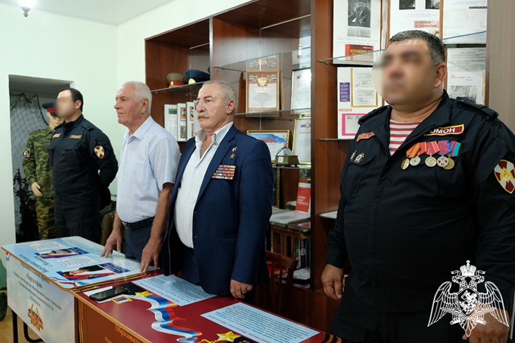 В Дагестане росгвардейцы организовали круглый стол, посвященный Дню солидарности в борьбе с терроризмом 