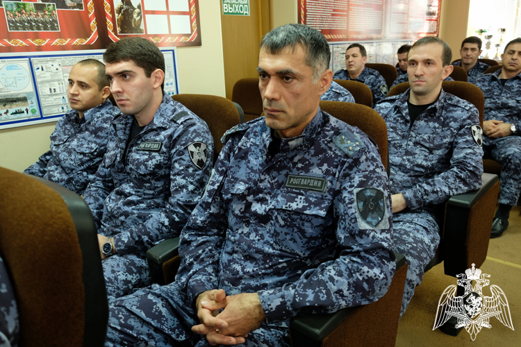 В Дагестане сотрудники вневедомственной охраны Росгвардии отметили профессиональный праздник