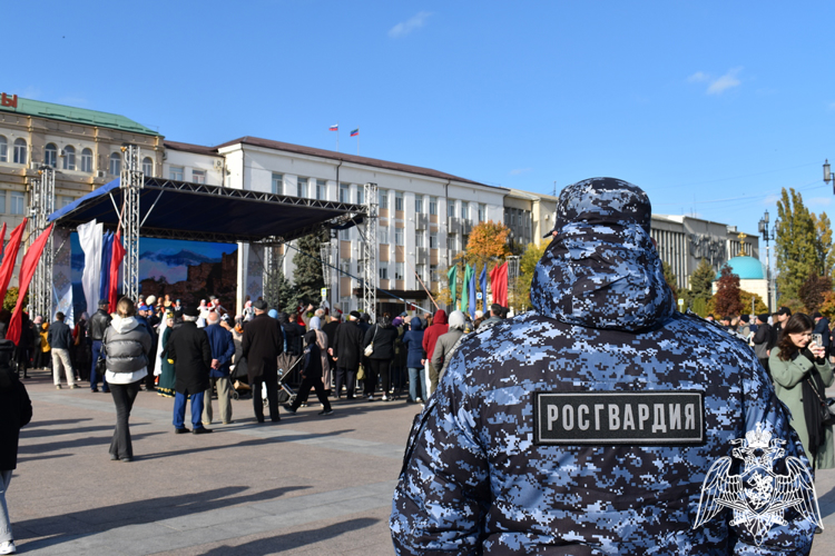 Росгвардейцы обеспечили правопорядок в День народного единства в Дагестане