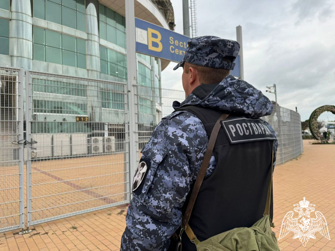 Росгвардейцы приняли участие в обеспечении правопорядка на футбольном матче Российской премьер-лиги в Дагестане