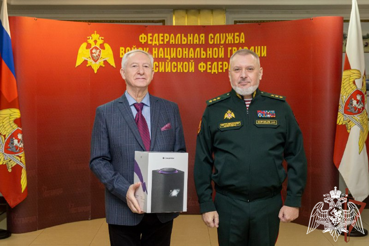 Заместитель директора Росгвардии генерал-полковник Алексей Воробьев поздравил личный состав и ветеранов с 30-летием создания подразделений по взаимодействию со СМИ 