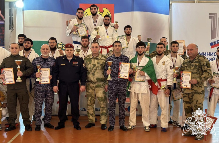  Росгвардейцы из Дагестана стали серебряными призерами чемпионата Северо-Кавказского округа войск национальной гвардии по рукопашному бою