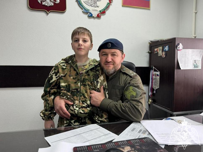В Дагестане росгвардейцы исполнили мечту онкобольного мальчика 
