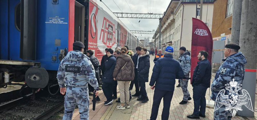 Росгвардейцы обеспечили безопасность пребывания «Поезда Победы» в Дагестане