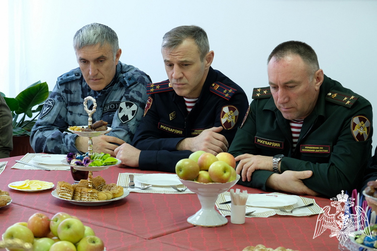 Представители руководства Управления Росгвардии по Республике Дагестан встретились с семьями погибших росгвардейцев