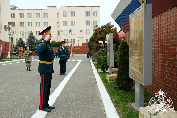 Махачкалинское соединение Росгвардии отметило 29-ю годовщину образования
