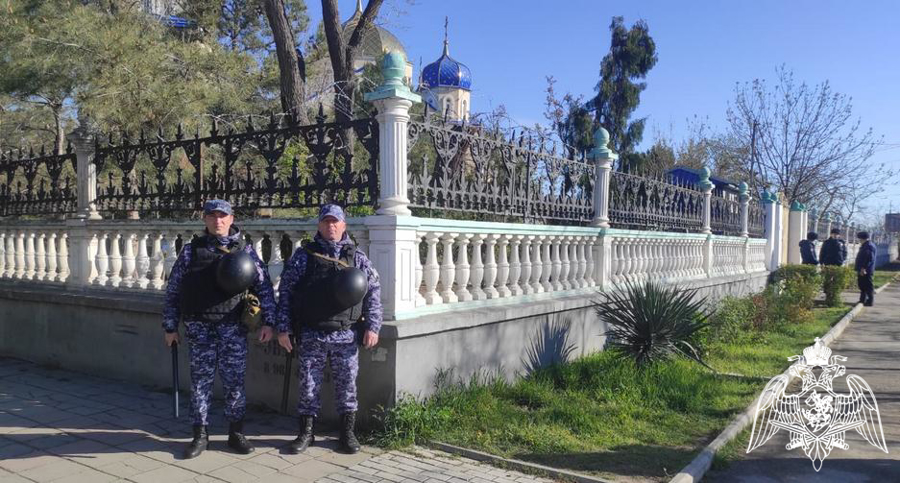 Росгвардейцы обеспечили безопасность во время празднования православного праздника Вербное воскресенье в Дагестане