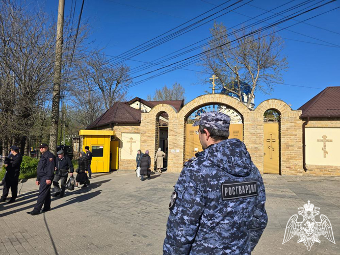 Росгвардия обеспечила безопасность во время празднования православной Пасхи в Дагестане