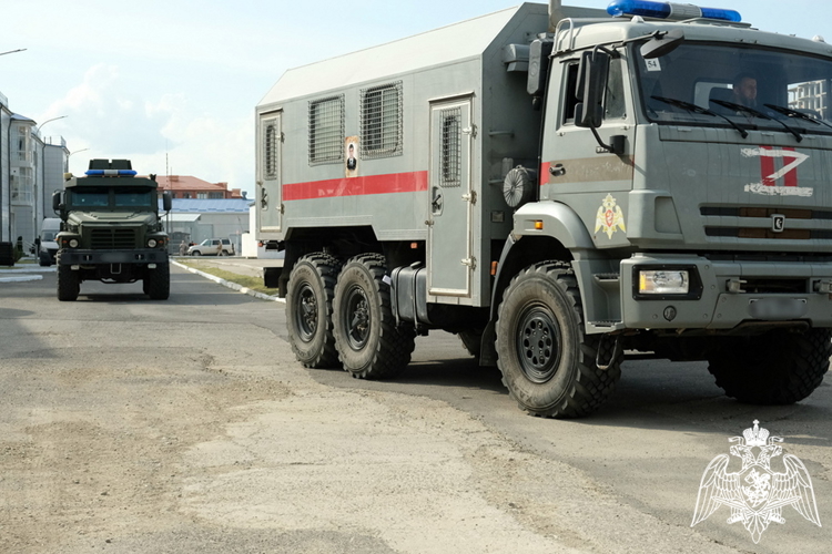 В Дагестане росгвардейцы присоединились к акции «Бессмертный автополк»
