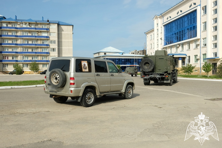 В Дагестане росгвардейцы присоединились к акции «Бессмертный автополк»