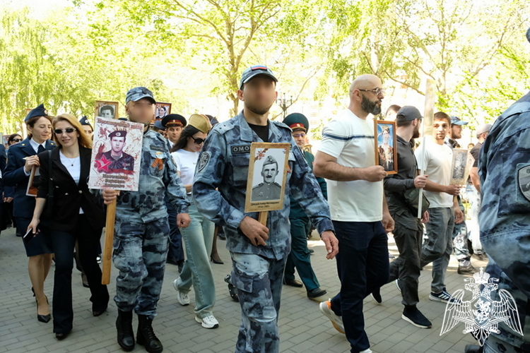 В Дагестане росгвардейцы приняли участие в акции «Бессмертный полк»