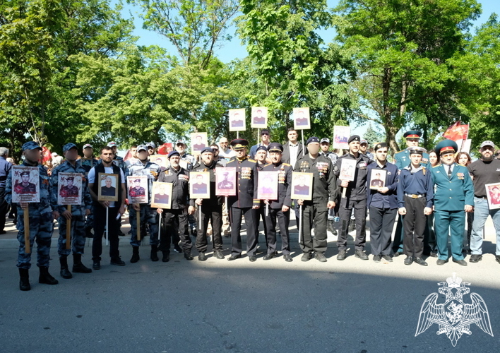 В Дагестане росгвардейцы приняли участие в акции «Бессмертный полк»