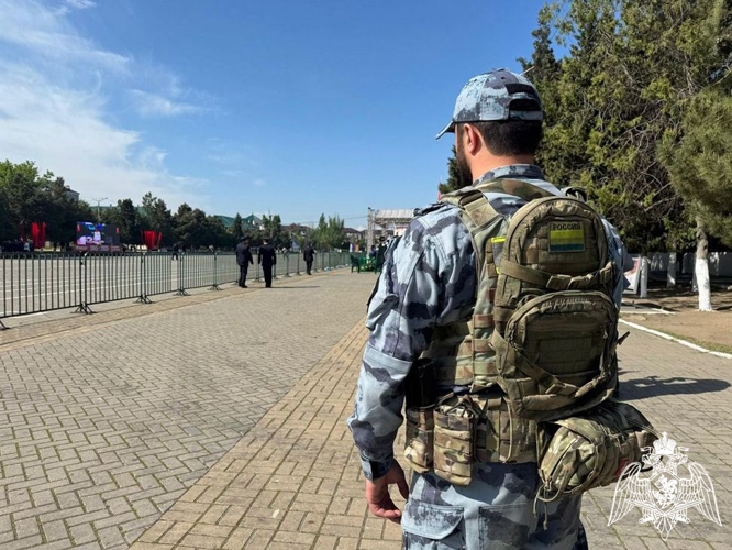 Росгвардейцы обеспечили охрану общественного порядка во время празднования Дня Победы в Дагестане