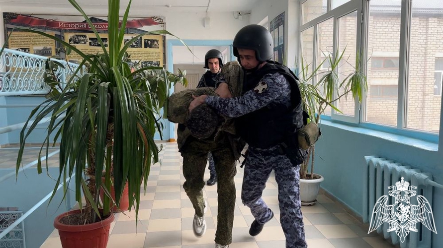 В Дагестане росгвардейцы приняли участие во всероссийских учениях по антитеррористической защищенности образовательных учреждений 