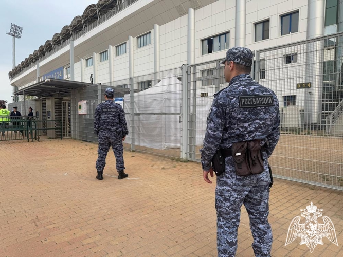 В Дагестане росгвардейцы обеспечили безопасность футбольного матча Российской премьер-лиги