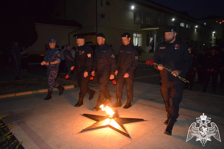 В Дагестане росгвардейцы провели патриотическую акцию «Свеча памяти» 