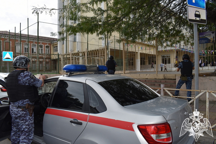 На Северном Кавказе росгвардейцы отработали действия по обеспечению безопасности избирательных участков