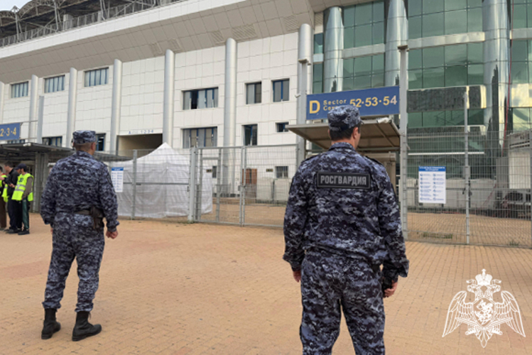 Росгвардейцы обеспечили правопорядок на футбольном матче РПЛ в Дагестане