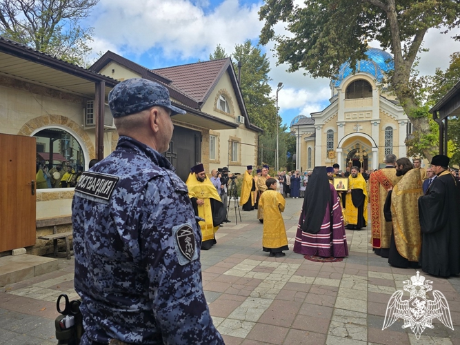 В Дагестане росгвардейцы обеспечили безопасность во время проведения торжественных богослужений