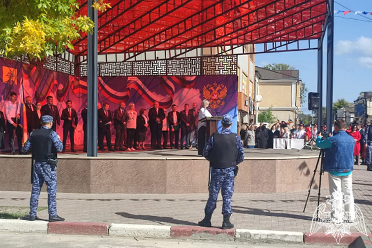  Росгвардейцы обеспечили правопорядок на праздновании Дня города Кизляра