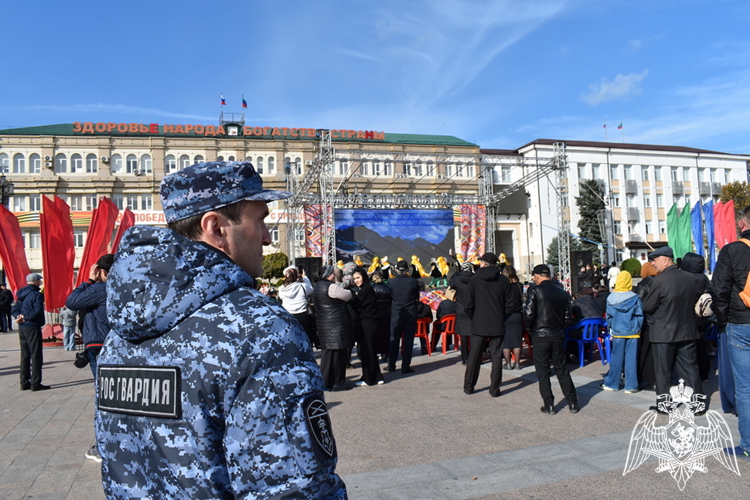 Росгвардейцы обеспечили правопорядок в День народного единства в Дагестане