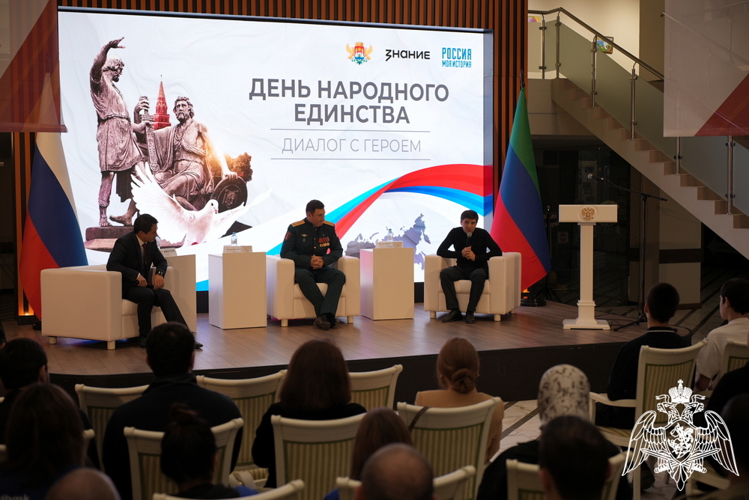 В Дагестане офицер Росгвардии стал участником патриотического проекта «Диалоги с Героями»