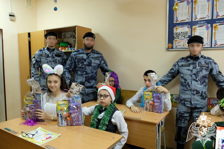 Акция Росгвардии «Дед Мороз специального назначения» стартовала в Дагестане