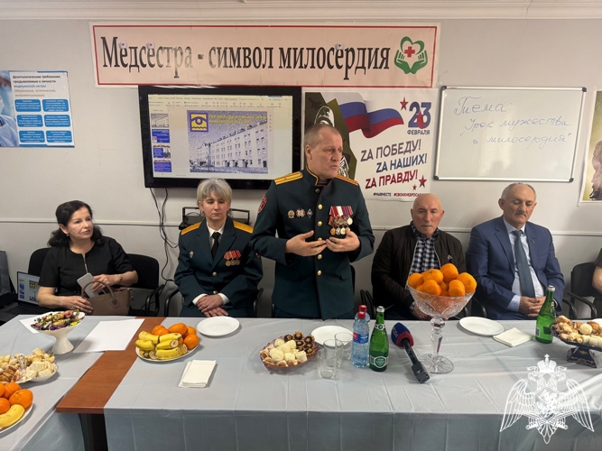 В Дагестане росгвардейцы стали участниками круглого стола, посвященного Дню защитника Отечества