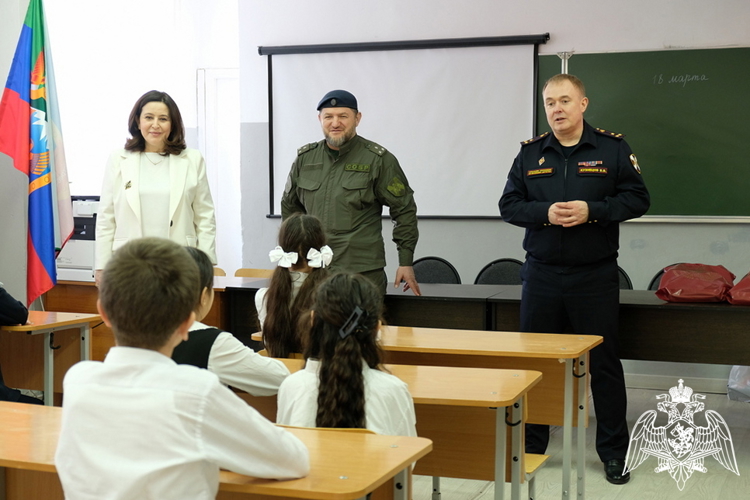 Руководитель Управления Росгвардии по Республике Дагестан встретился с учащимися профильного класса