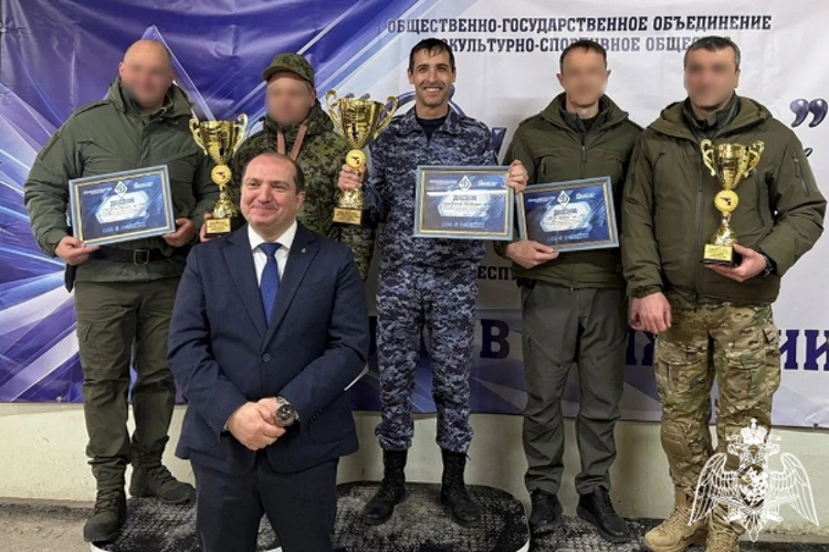 В Дагестане росгвардейцы стали победителями регионального чемпионата по стрельбе из боевого ручного стрелкового оружия