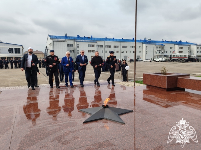 В День Росгвардии в Дагестане почти память павших воинов правопорядка