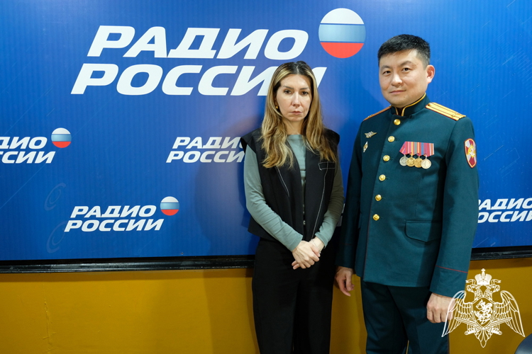 Офицер махачкалинского соединения Росгвардии выступил в эфире регионального радио