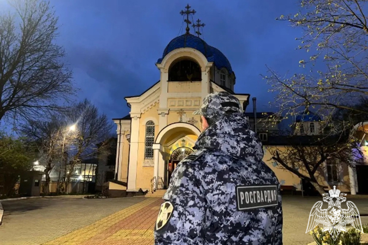 Росгвардейцы обеспечили безопасность во время празднования православного праздника Вербное воскресенье в Дагестане