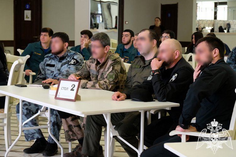 Представители Росгвардии стали победителями тематической интеллектуальной игры в Дагестане
