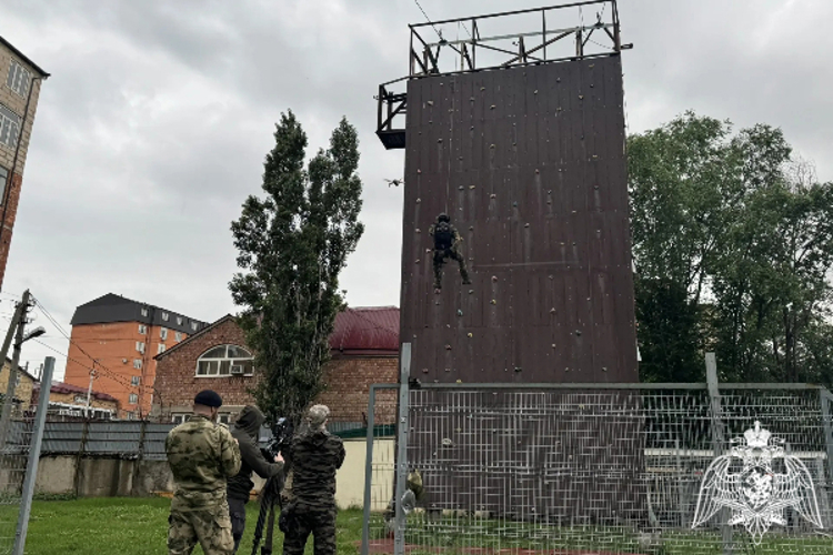Съемочная группа телеканала «НТВ» побывала в дагестанском ОМОН «Горец»