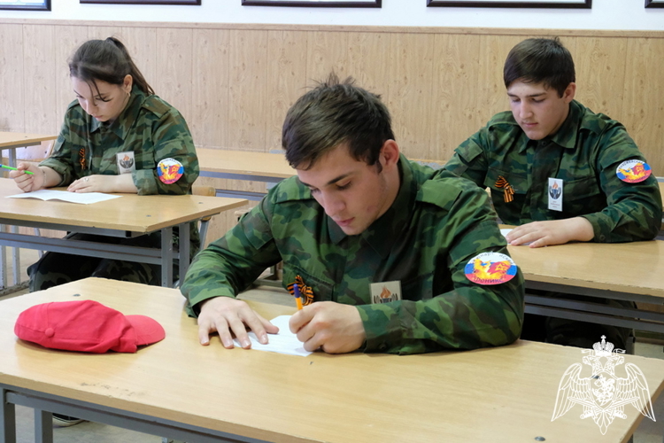 На базе спецподразделений Управления Росгвардии по Республике Дагестан прошла военно-спортивная игра «Победа»