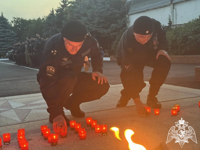 В Дагестане росгвардейцы поддержали патриотическую акцию «Свеча памяти»