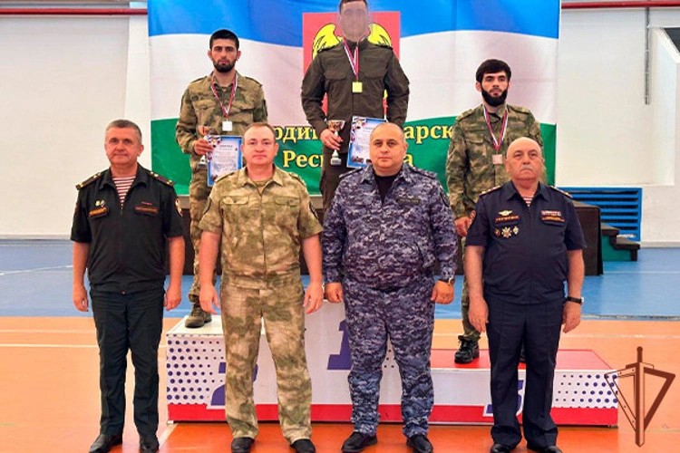 Росгвардейцы из Дагестана стали победителями окружного чемпионата по комплексному единоборству