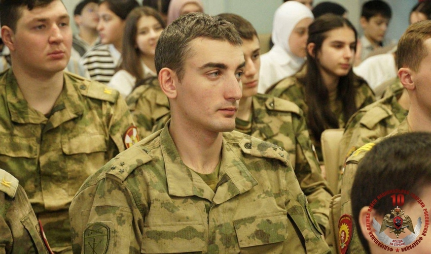 В Дагестане офицер Росгвардии стал участником проекта «Диалоги с Героями»