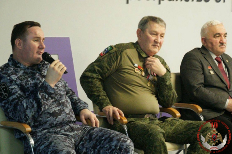 В Дагестане офицер Росгвардии стал участником проекта «Диалоги с Героями»